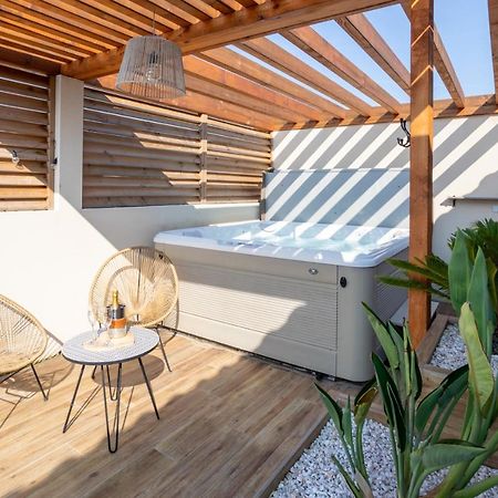 L'Entre Deux-Suite Romantique - Jacuzzi Privatif - Clim Reversible - Wifi Le Somail Ngoại thất bức ảnh